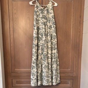 Elegant Green and Cream Maxi Dress